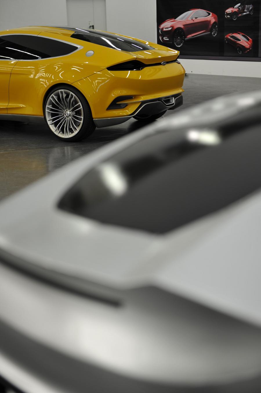  Ford Evos Concept 2011 года  (фото 20 из 62)